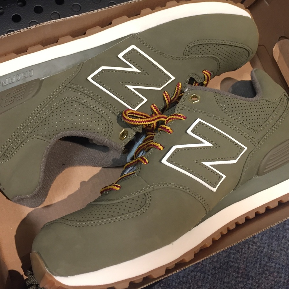 Sneakers